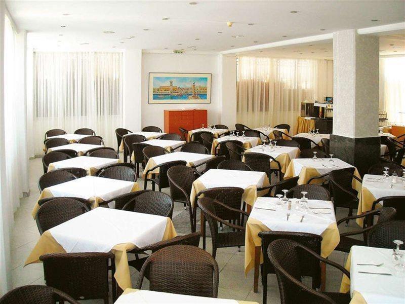Thalia Hotel Pefki Buitenkant foto