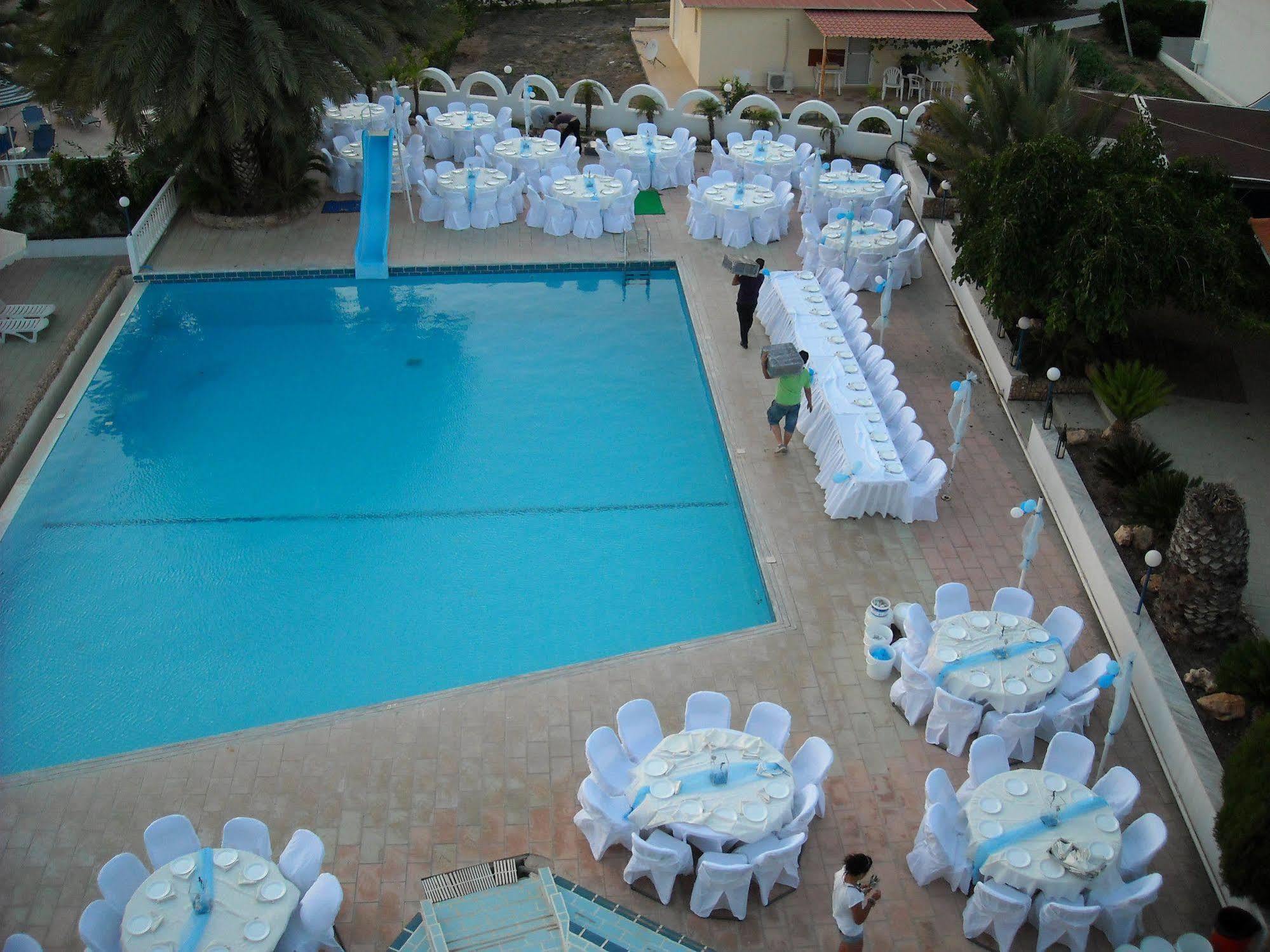 Thalia Hotel Pefki Buitenkant foto